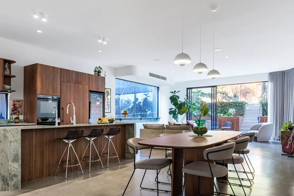 Randwick 5房 焕然一新的公园旁半独立式住宅，独具创意风格 Reimagined Parkside Semi with Distinct Creative Edge