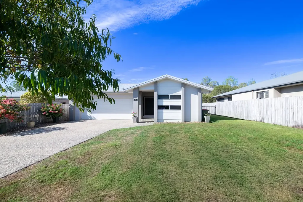 19 Twin Creek Court, Cannonvale, QLD 4802