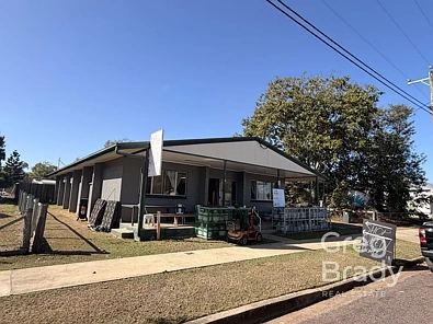 17 Railway Parade, St Lawrence, QLD 4707, 1 Bedrooms, 1 Bathrooms, House