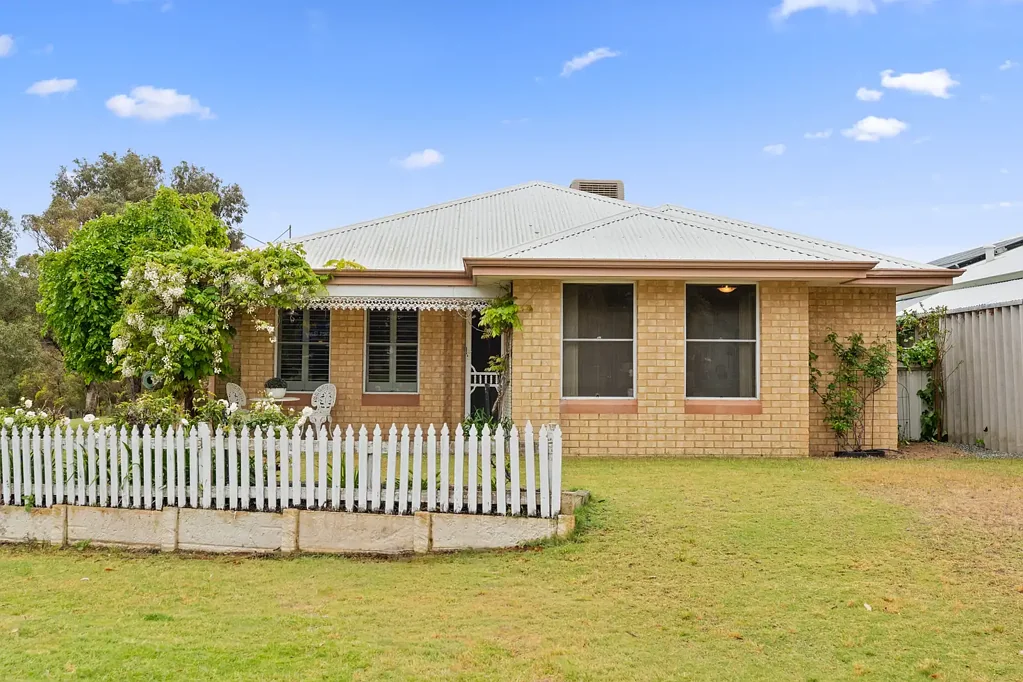 102 Miltona Drive, Secret Harbour, WA 6173
