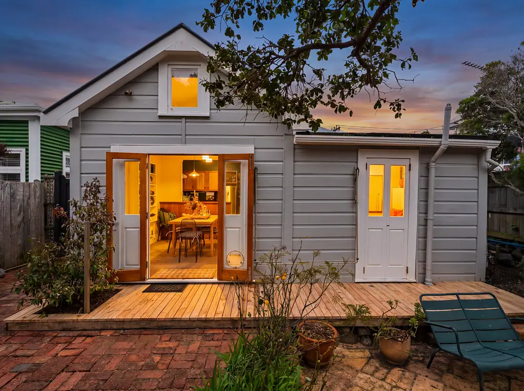 Seatoun 3 Slaapkamer Sun, Sea & Seaside Serenity