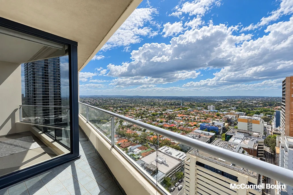 Stunning Residence with Panoramic Views in the Heart of St Leonards