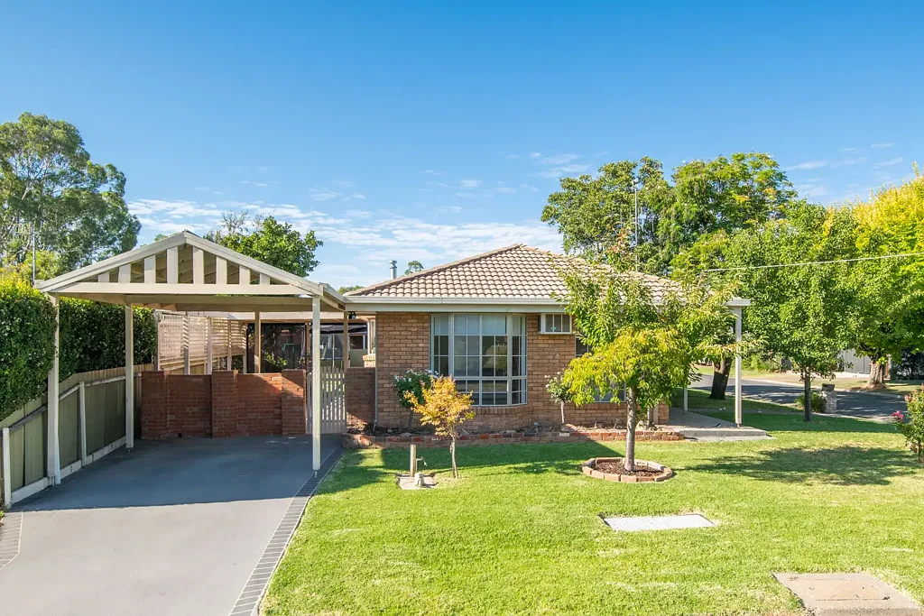 Tatura 4Kwarto Beautiful inside and out!