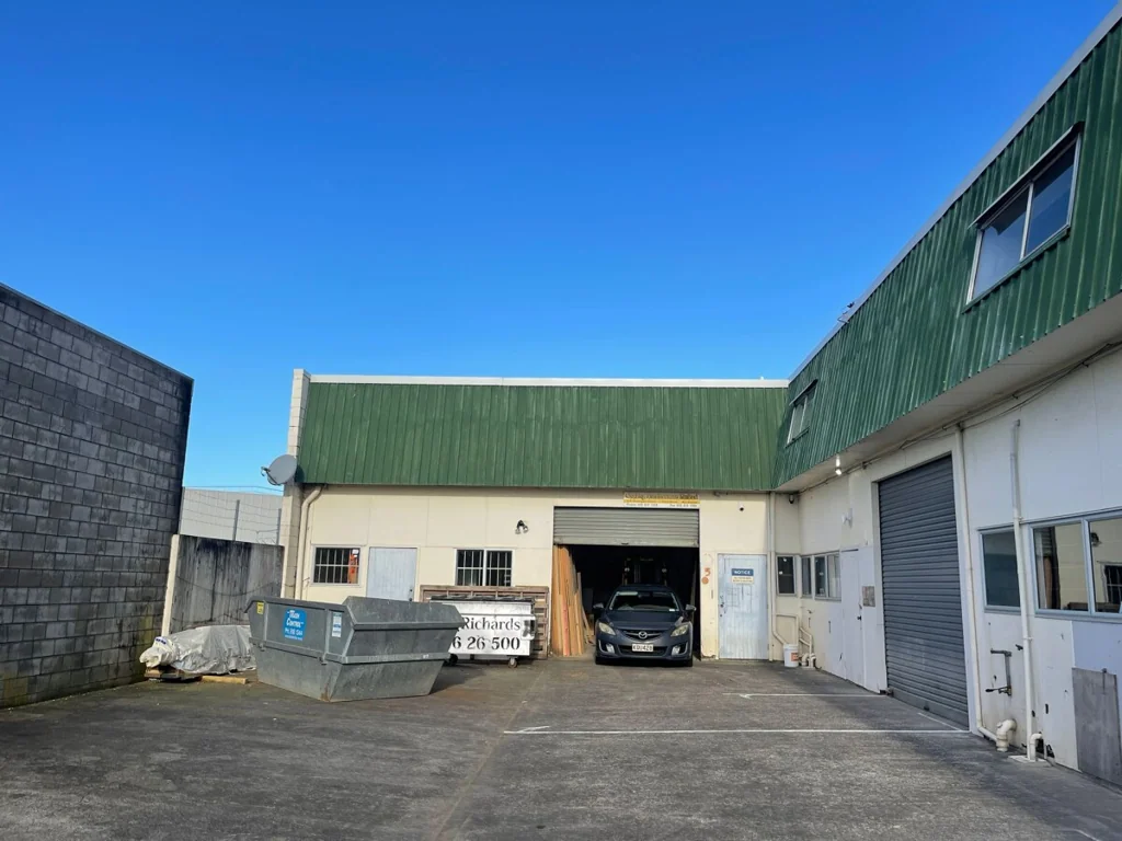 Glendene 214m² Warehouse in Glendene