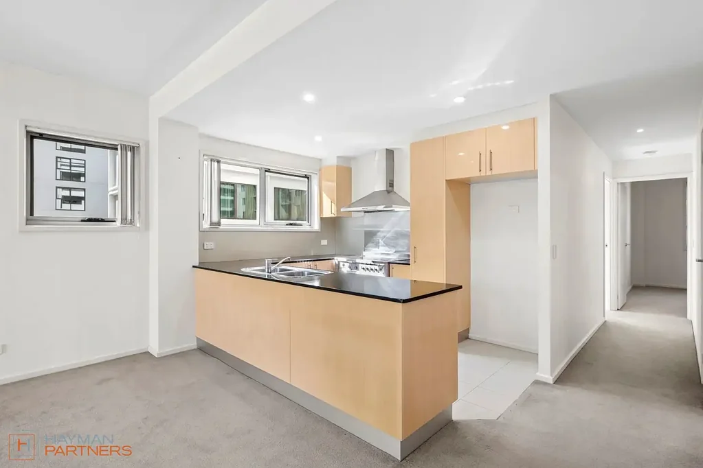 Turner 2部屋 97m2 Corner Apartment Overlooking Trees!