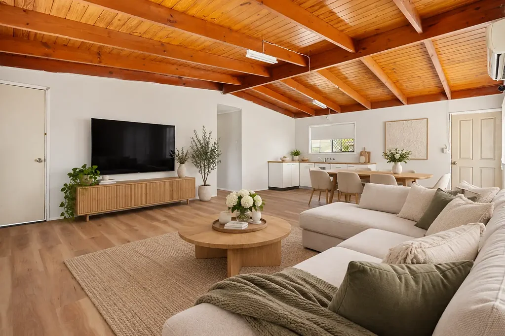 Logan Central 3બેડરૂમ Versatile High-Set Home with Space to Add Your Own Touch