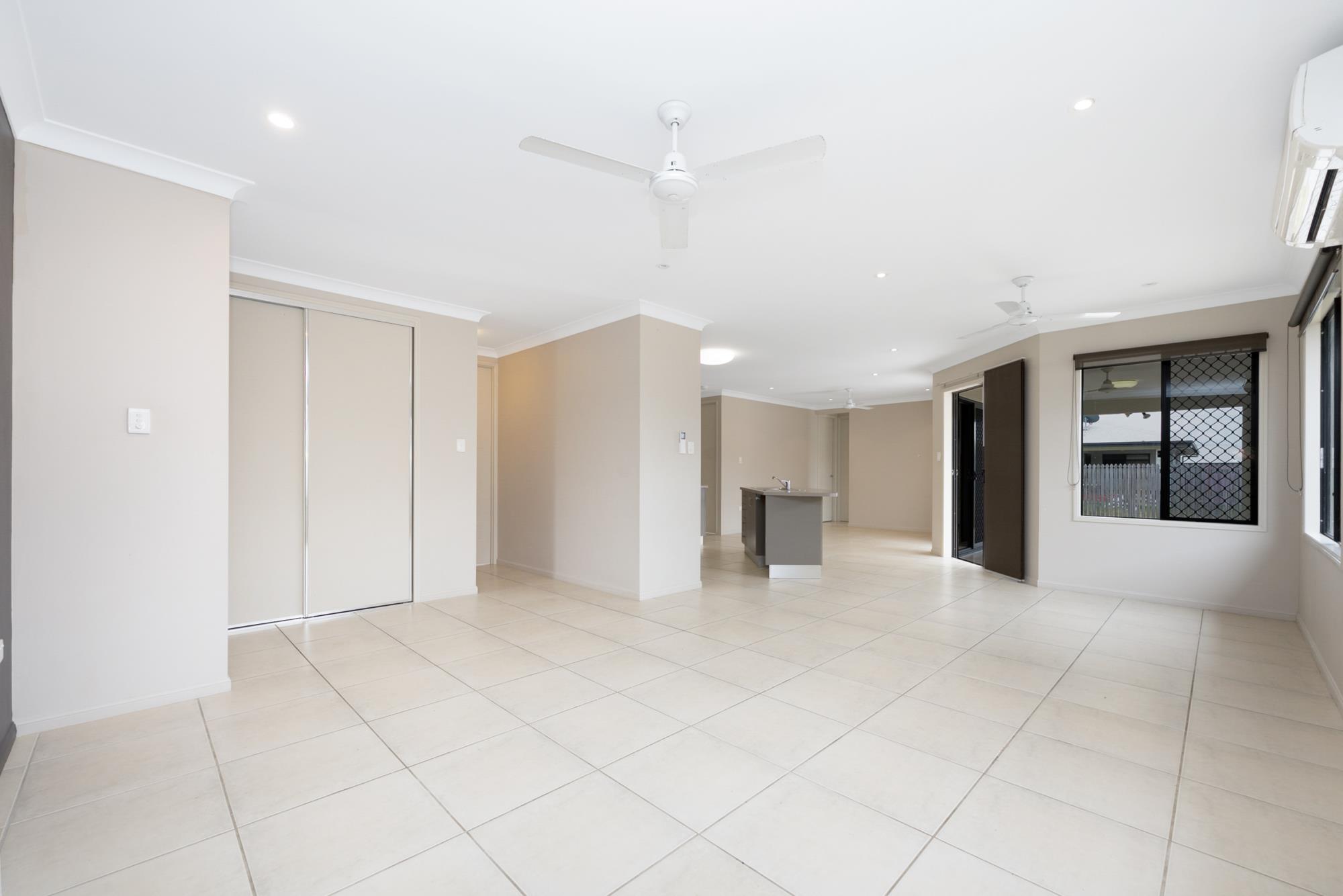 18 SANDERLING CCT, KELSO QLD 4815, 0房, 0浴, House