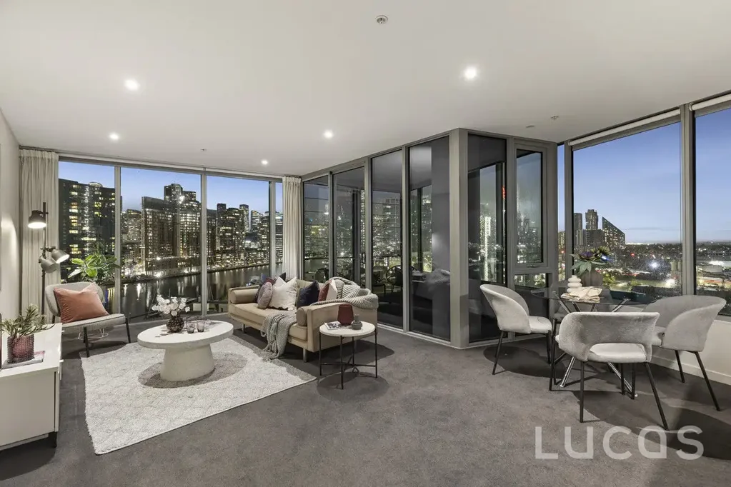 Docklands 2 Bedroom RARE CORNER RESIDENCE WITH SPECTACULAR HARBOUR & CITY VIEWS