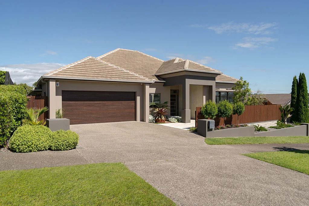 Pyes Pa 4房  Executive Lakes Living