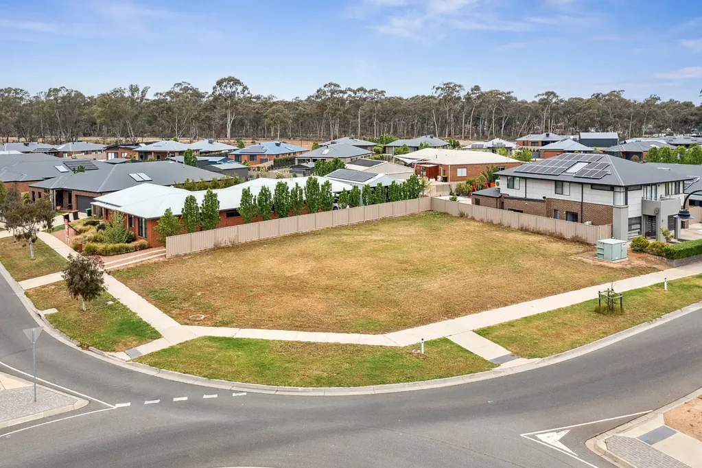 Ascot Prime 971m² Corner Block in Ascot – Ready for Your Dream Home