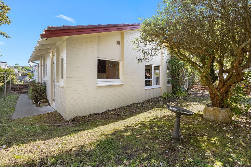 Mount Roskill 2Kwarto Great Do-Up Opportunity - Calling All Renovators