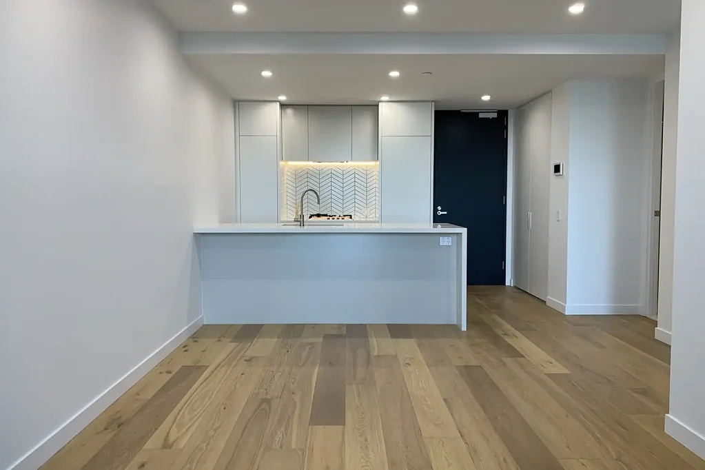 Modern 2-Bedroom with City View