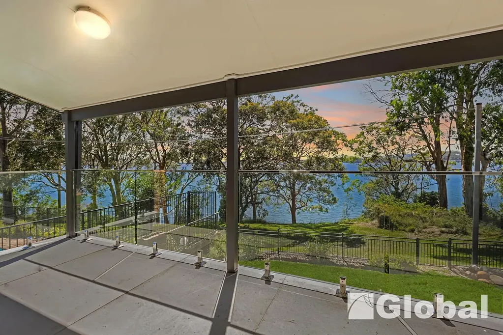 Waterfront Reserve Executive Residence — East/North-East Aspect