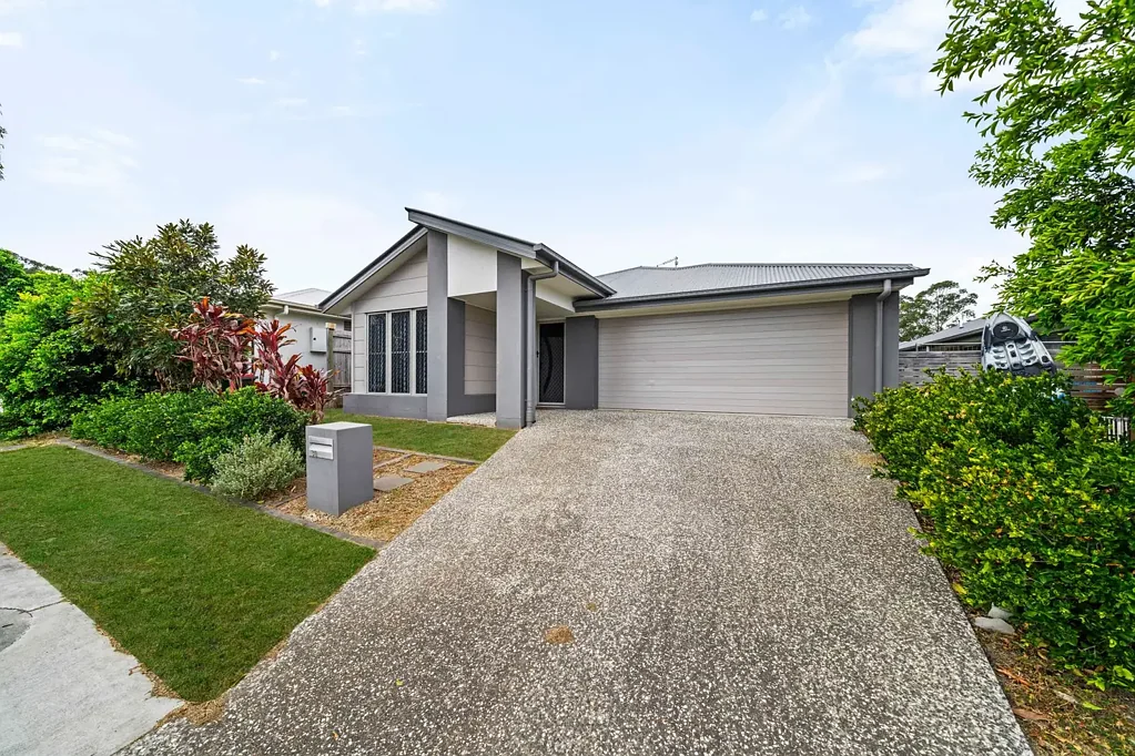 Walloon 4Kwarto Modern Family Living in a Fantastic Location
