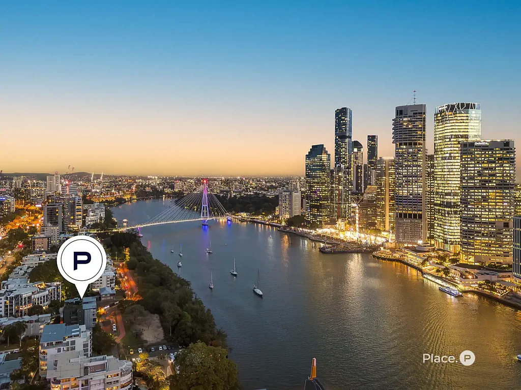 Kangaroo Point 3 Slaapkamer Rare and Spacious Ground-Level Apartment in Kangaroo Point’s Exclusive "Parklane"