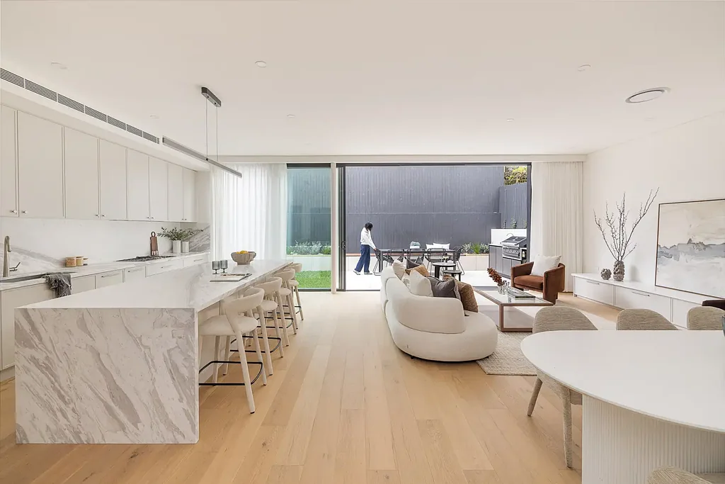 Birchgrove 4ਬੈੱਡਰੂਮ Fully renovated freestanding beauty with 10m width on 221sqm