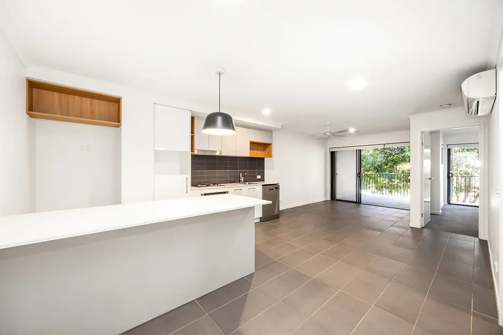 204/9-15 Regina Street, Greenslopes, QLD 4120