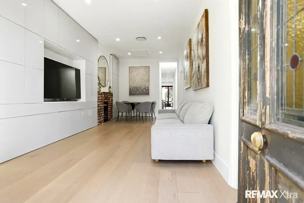 Partially Furnished Executive Rental | Asking $1,200 per week