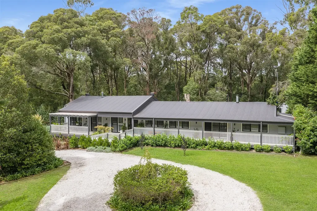 Bundanoon 4 Slaapkamer Fully Rebuilt Highlands Retreat on 1.5 Acres - Design, Lifestyle and Privacy