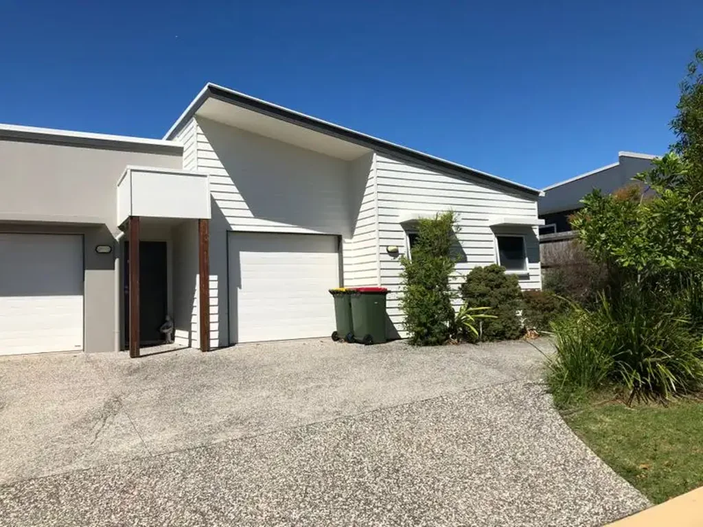 Well-Presented Duplex Perfect for Easy Living