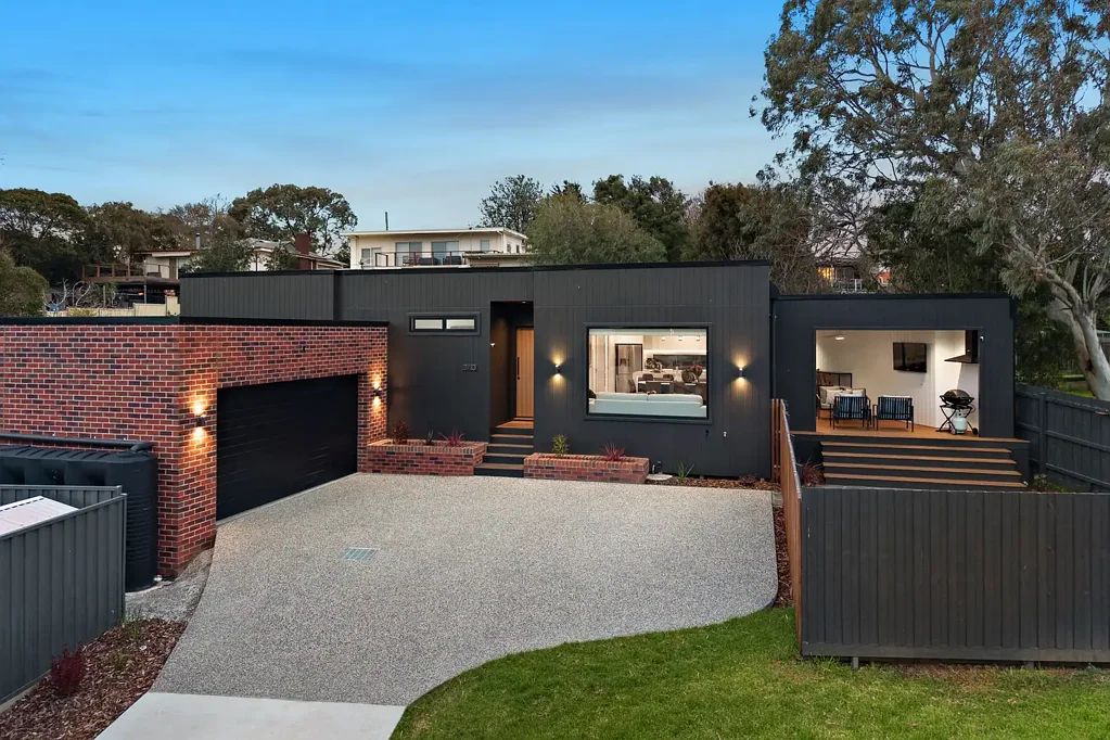 Ferntree Gully 4कमरा Elevated Architectural Elegance