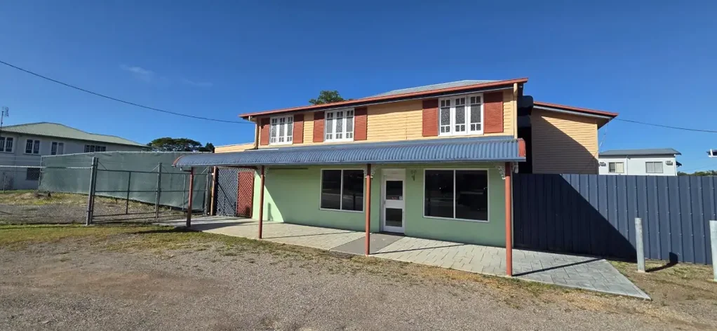 Ingham 2침실 HIGHSET HOME ON 1,622 SQUARE METRE DOUBLE BLOCK!