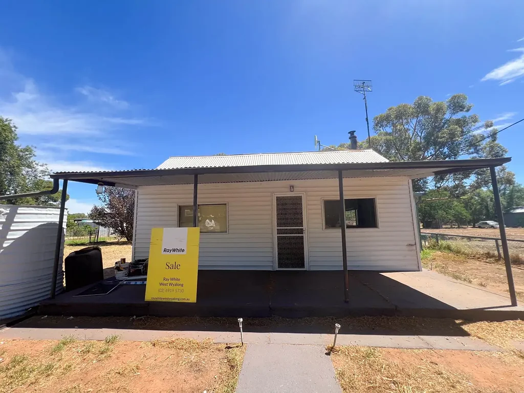 16 Stawell Street, Beckom, NSW 2665