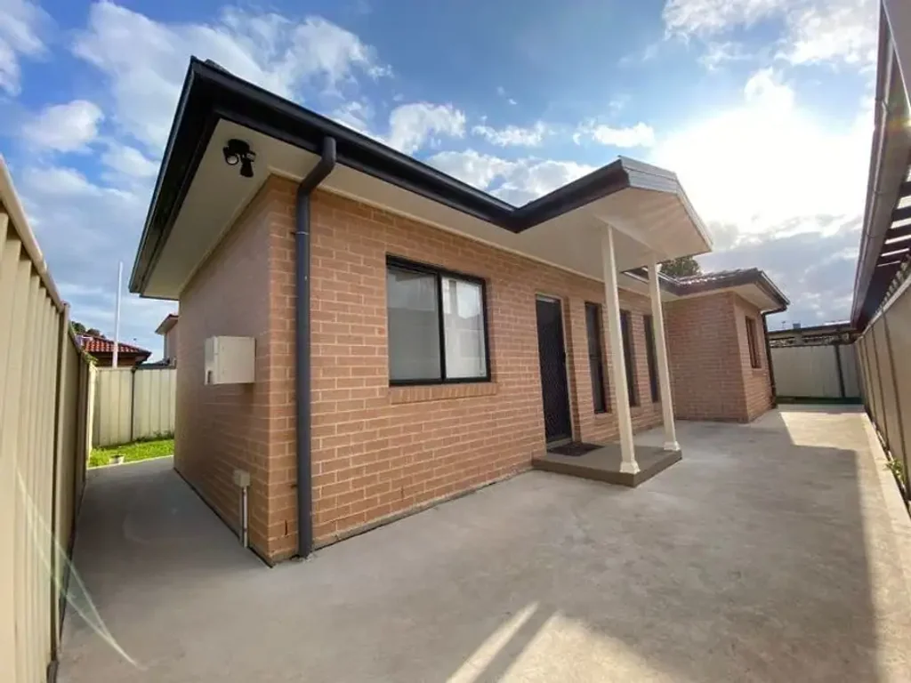 Granny Flat - 8A Thackeray Close Wetherill Park