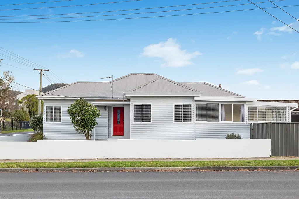 Lithgow 3ห้องนอน Freshly Updated 3 Bedroom Home in a Convenient Location
