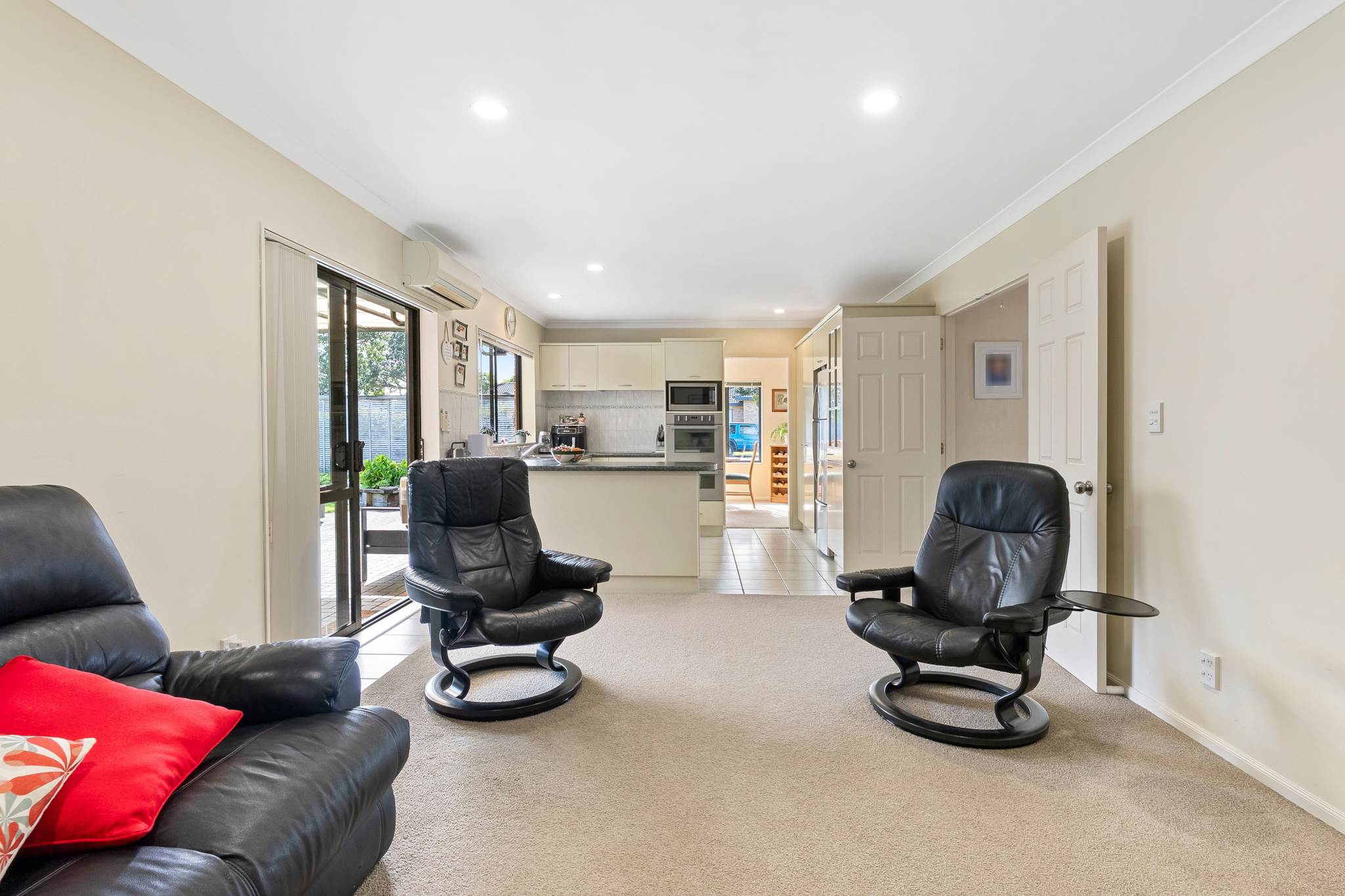 1 Brittas Place, East Tamaki, photo 11