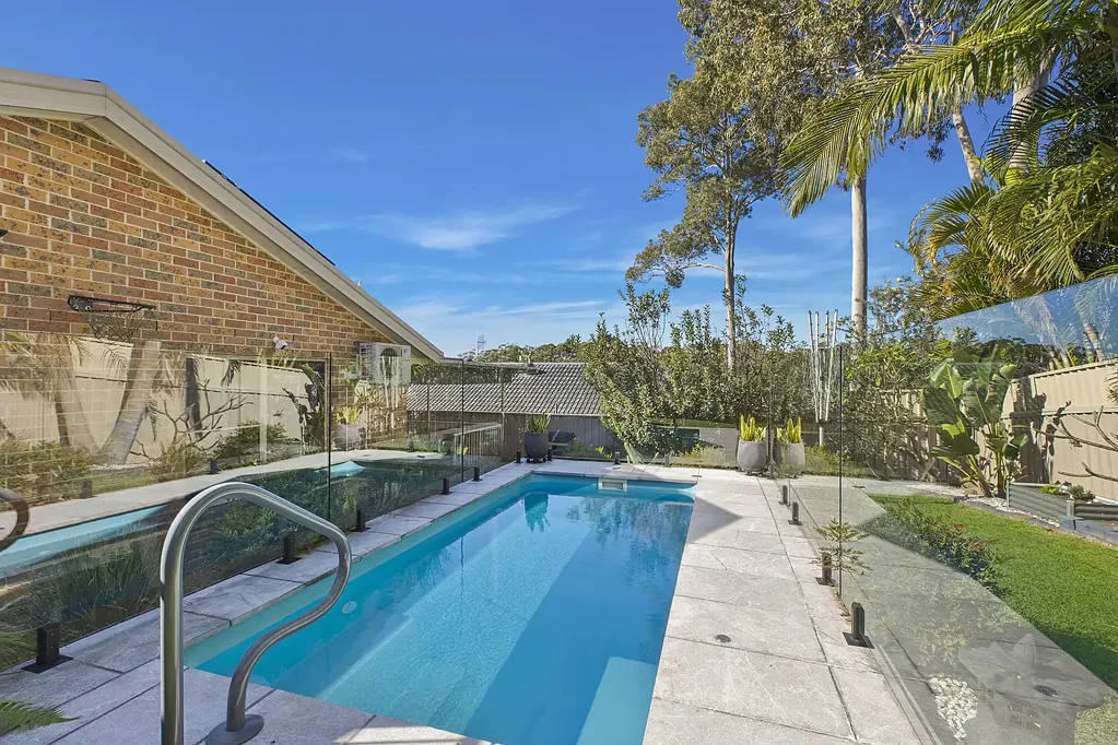 Glenning Valley 4 Bedroom Family Entertainer with Pool, Spa & Year-Round Comfort