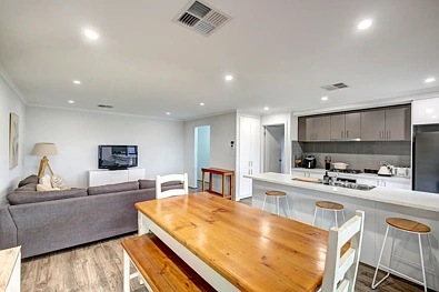 Silid Pahingahan - 183 Heysen Boulevard, Mount Barker, SA 5251