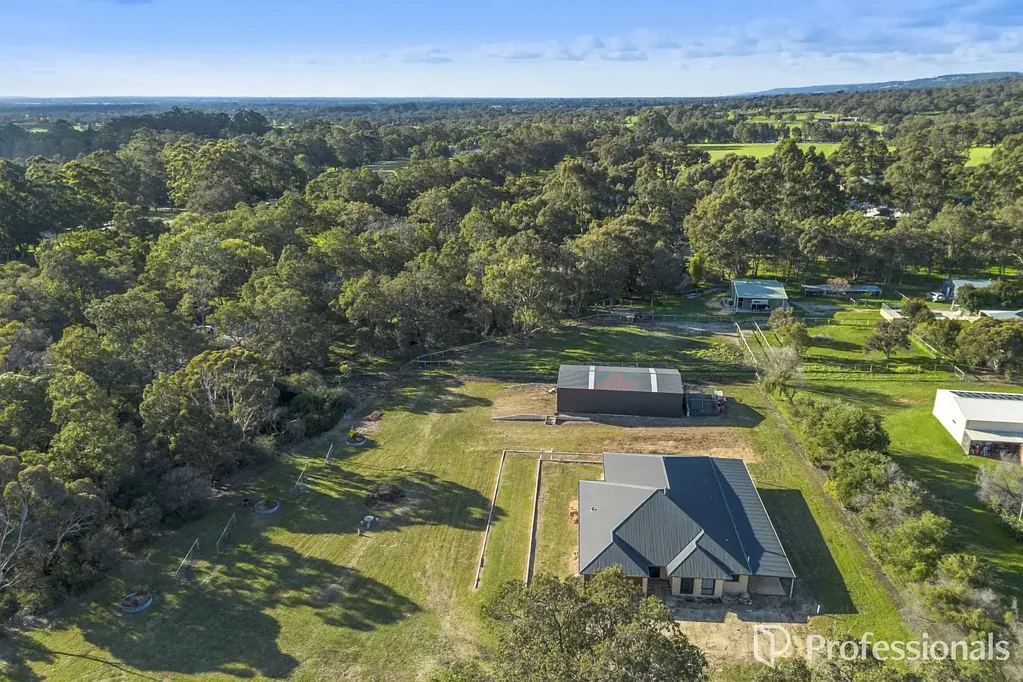 Serpentine 5 Slaapkamer Nothing better than two and a half hillside acres in Serpentine