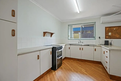 रसोईघर - 28 Mars Crescent, Telina, QLD 4680