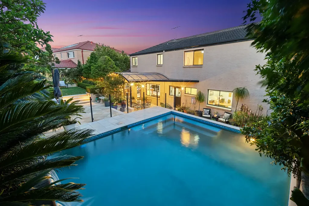 Menai 5房 托斯卡纳风格 851.6sqm宽敞设计 多区生活空间 私密户外阳台 太阳能泳池 主卧套间景观 三车位车库 宁静死胡同 TUSCANY.