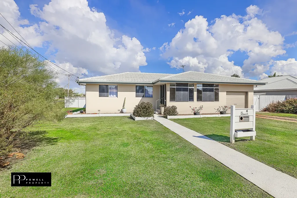 Burnett Heads 3部屋 Pre Market Opportunity - Freshly Renovated Coastal Living on a Spacious Corner Block