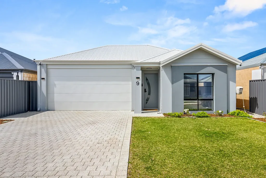 Baldivis 4Kwarto Modern living with style, space and storage galore.