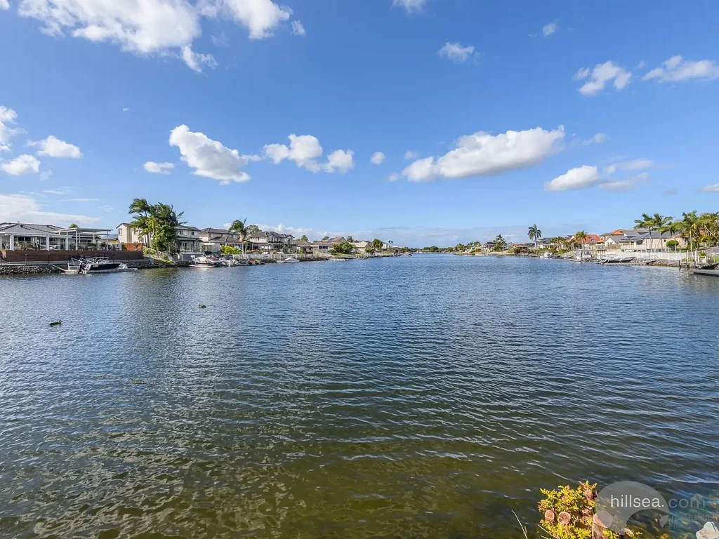 Helensvale 4ਬੈੱਡਰੂਮ MOTIVATED SELLER MAKE AN OFFER !