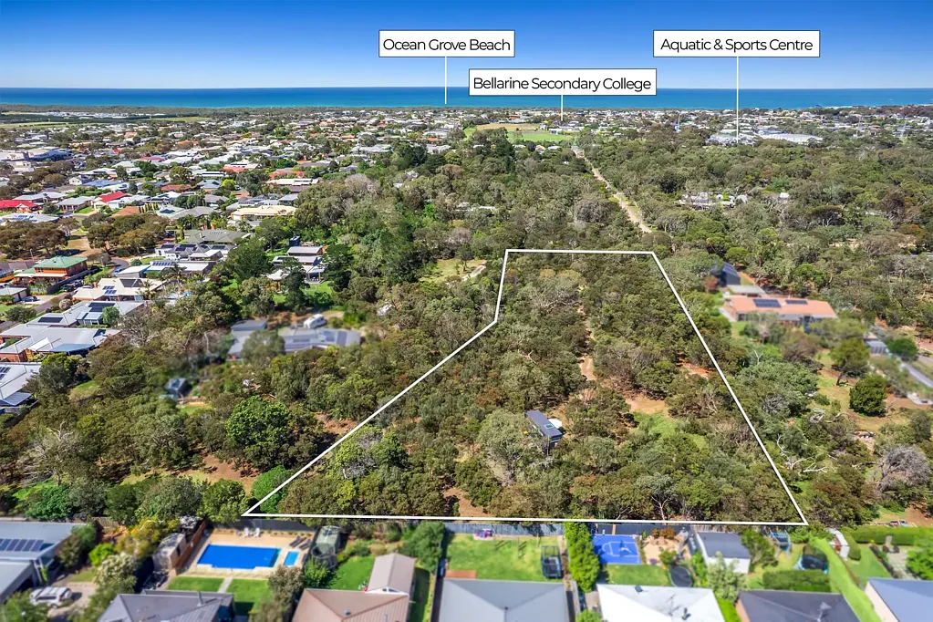 Ocean Grove 1 Slaapkamer A Rare Coastal Acreage Sanctuary in the Heart of Ocean Grove - Just Under 2 Acres of Pure Tranquillity