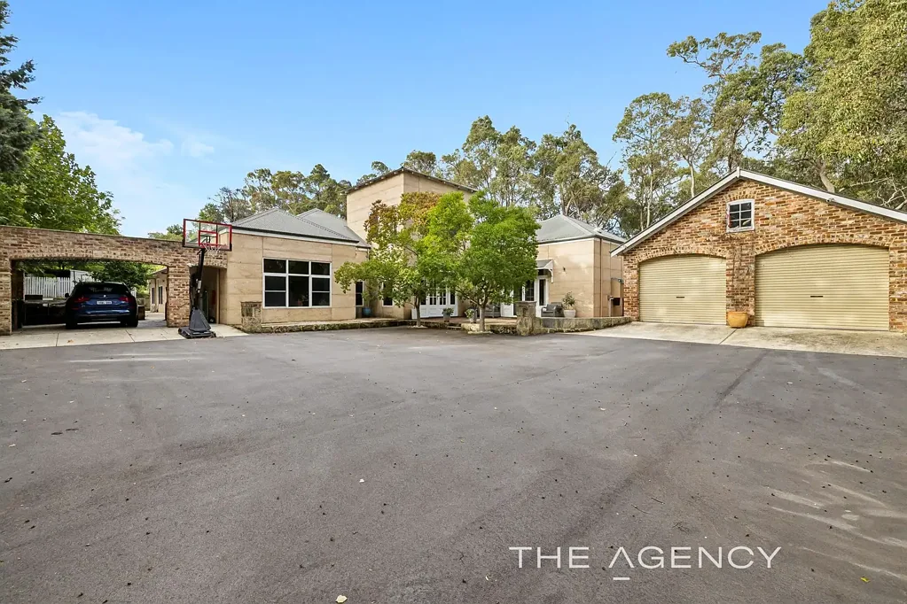 455 Coolgardie Street, Mundaring, WA 6073