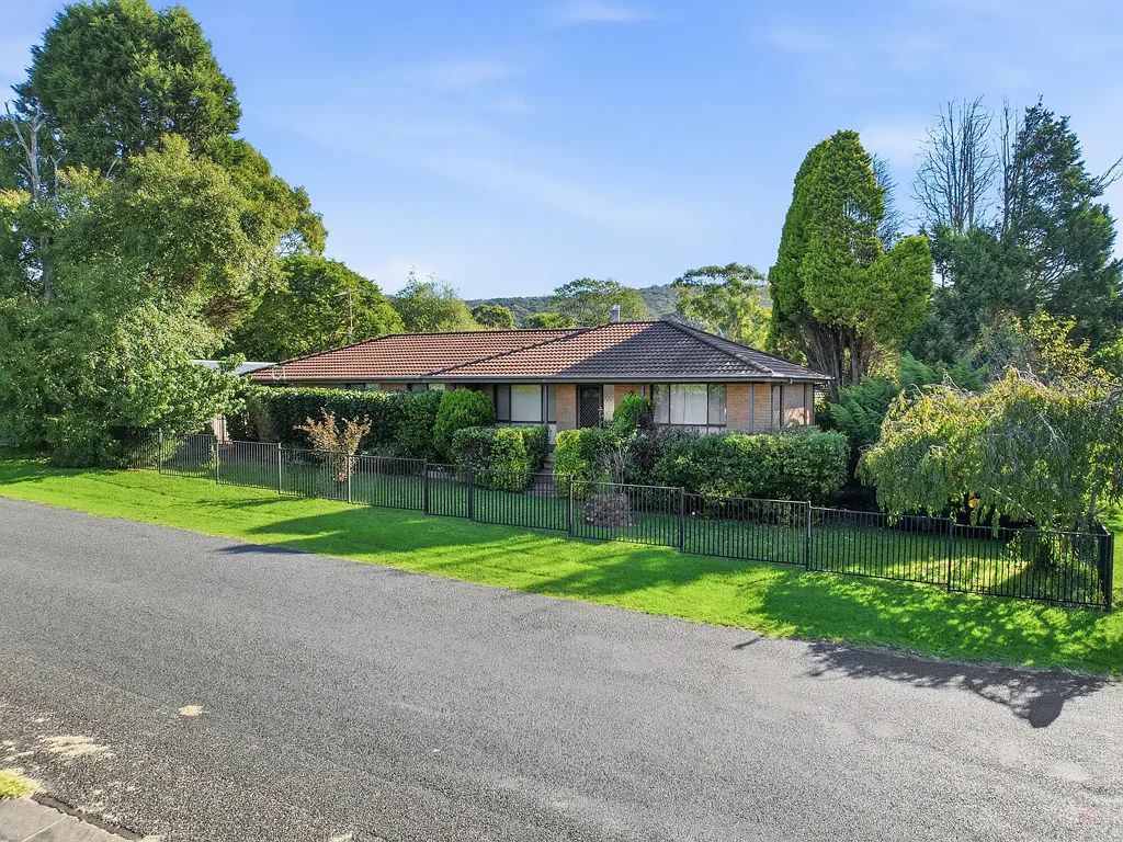 Mittagong 4房  Live, Invest & Capitalise - Unique Opportunity