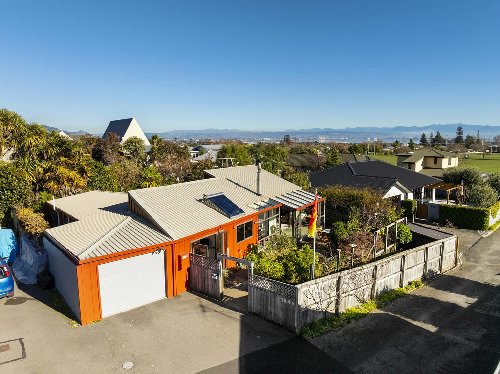 Stoke 3chambre A Home Shaped by Art, Light, and Legacy