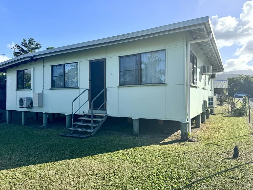 4 Bedroom House in the Heart of Mossman