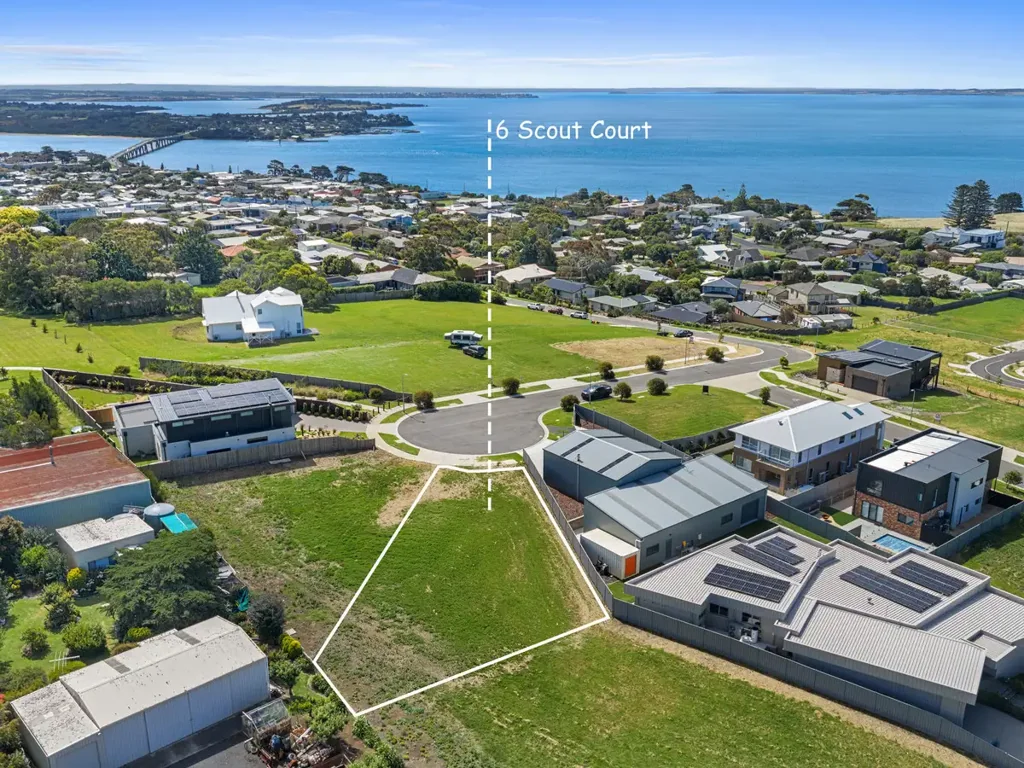 San Remo Quiet court location with capturing views across Westernport Bay