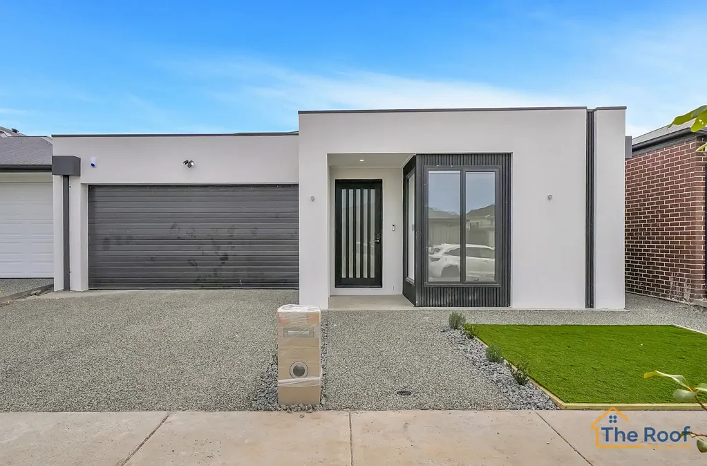 !! Brand New Family Home for rent  on Walking Distance to Riverdale Village Shoping Centre Tarneit !!