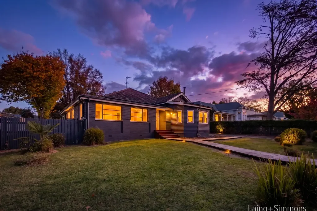 64 Brown Street, Armidale, NSW 2350