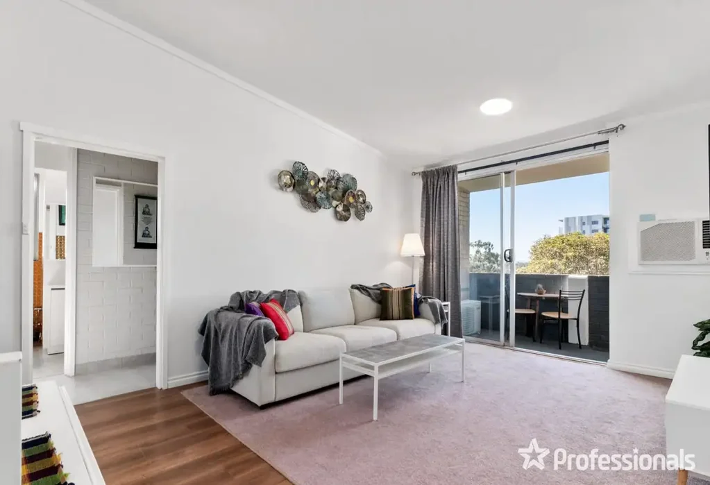 6 month lease!