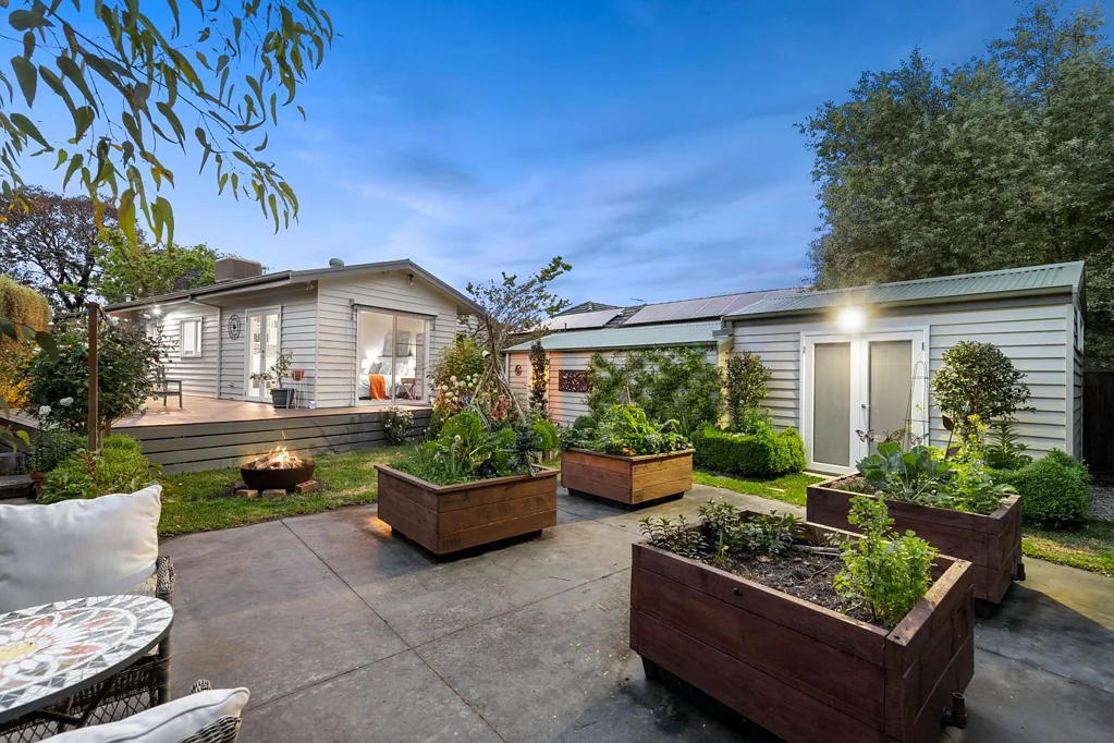 12 Roberts Avenue, Box Hill South, VIC 3128