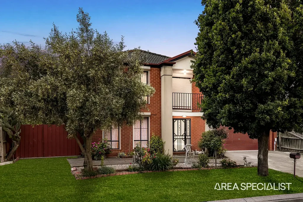 Werribee 4Kwarto Exceptional Double-Storey Home with Multiple Living Areas in Werribee!