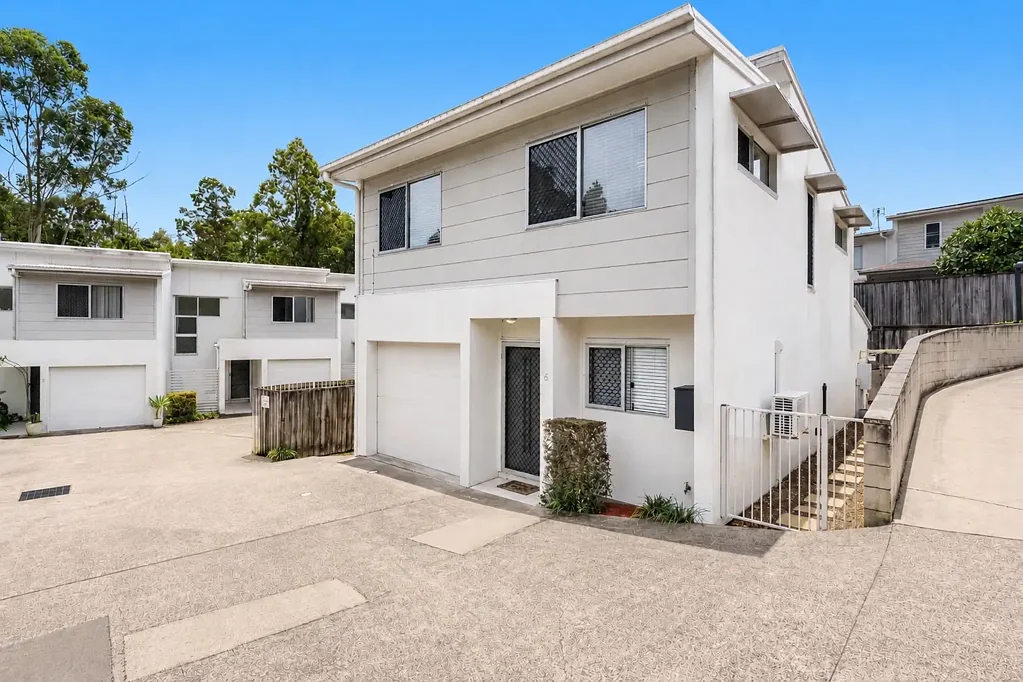 Nambour 3Zimmer Big Spaces, Bigger Value: A Modern Stand-Alone Townhouse That Ticks Every Box